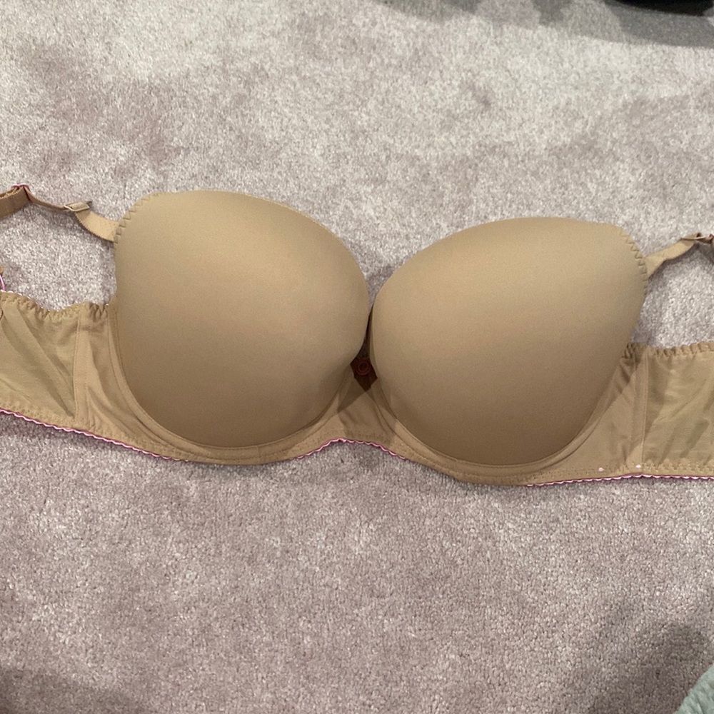 30H EUC BRA CURVY KATE